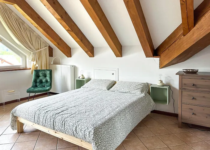 Le Mansarde Di Siberia شقة