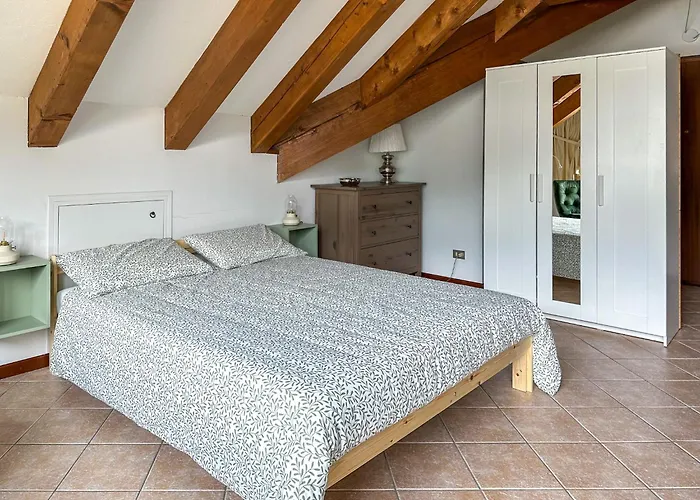 Le Mansarde Di Siberia شقة